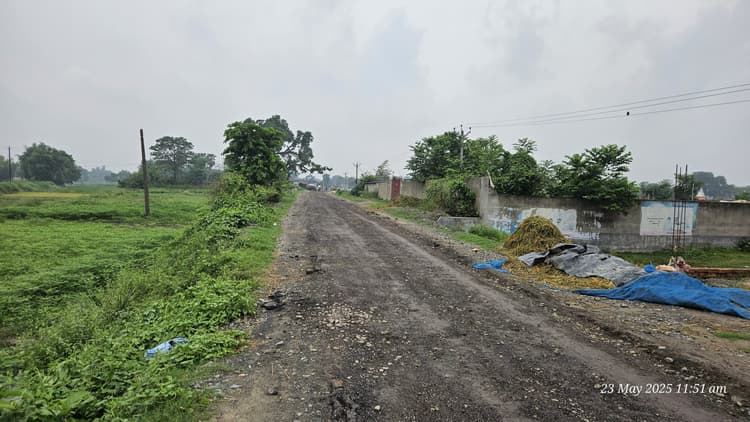 कुरूम-गायघट्टा पथ चौड़ीकरण में लापरवाही, आक्रोश