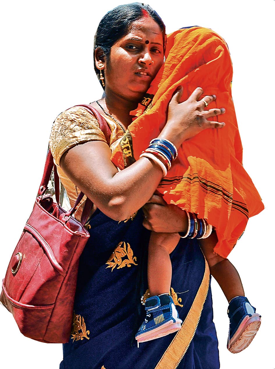 गर्मी में ठंडे पेय पदार्थ व फलों की बाजारों में बढ़ी मांग