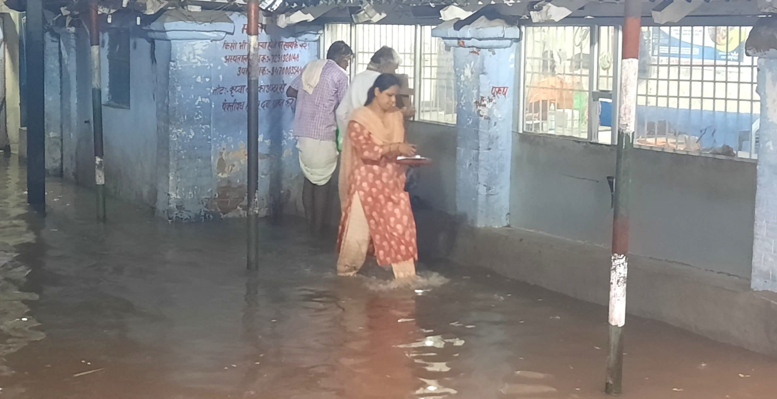 Nawada News : हल्की बारिश से शहर के कई इलाकों में जलजमाव