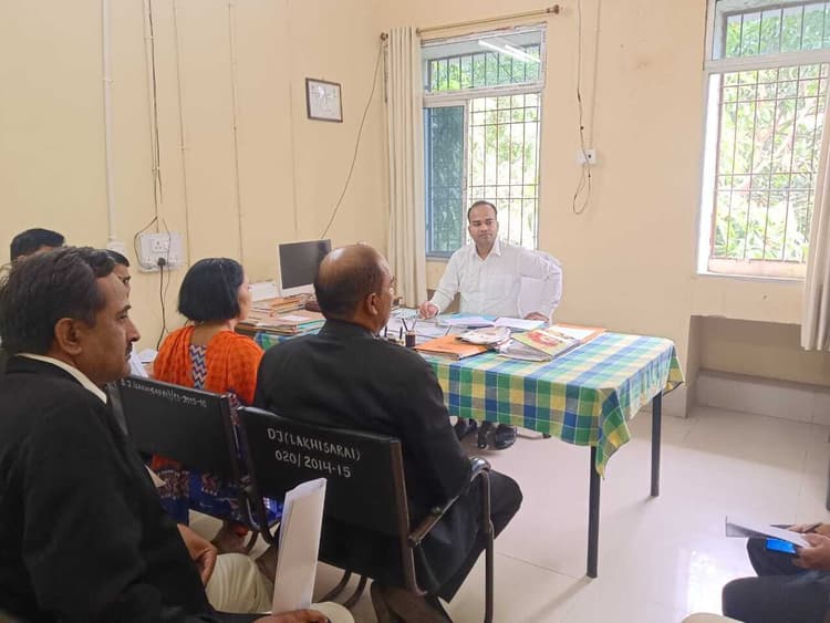 बेसहारा बच्चों को सरकारी योजनाओं का दिलायें लाभ