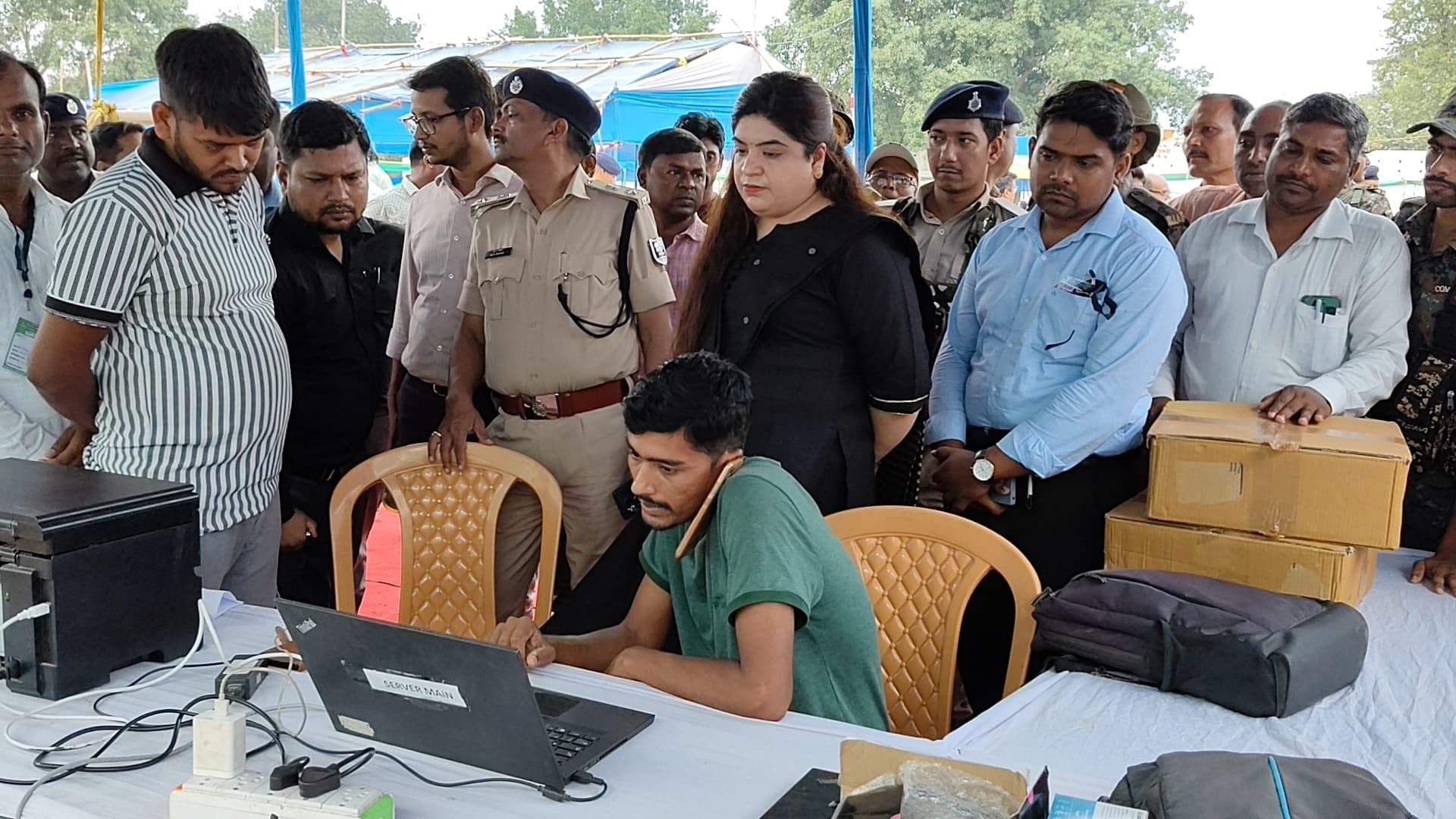 डीएम-एसपी ने किया श्रीकृष्ण सिंह स्टेडियम का निरीक्षण