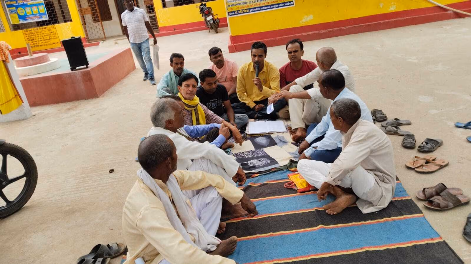 आमरण अनशन कर रहे डॉ धर्मेंद्र सिन्हा की तबीयत बिगड़ी