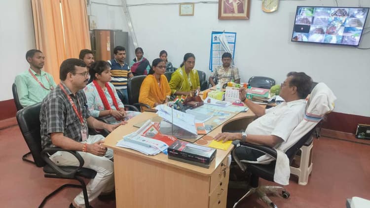 Chaibasa News : कॉमर्स कॉलेज में इंटर की 384 सीटों पर होगा दाखिला : डॉ संजीव