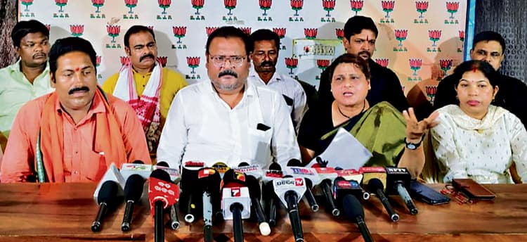 Jharsuguda News: भाजपा ने झारसुगुड़ा नगरपालिका को बताया भ्रष्टाचार का अड्डा, बीजद ने किया पलटवार