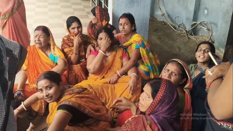 साहिबगंज पुलिस लाइन के महिला बैरक के समीप जवान का मिला शव, पीट-पीट कर हत्या की आशंका