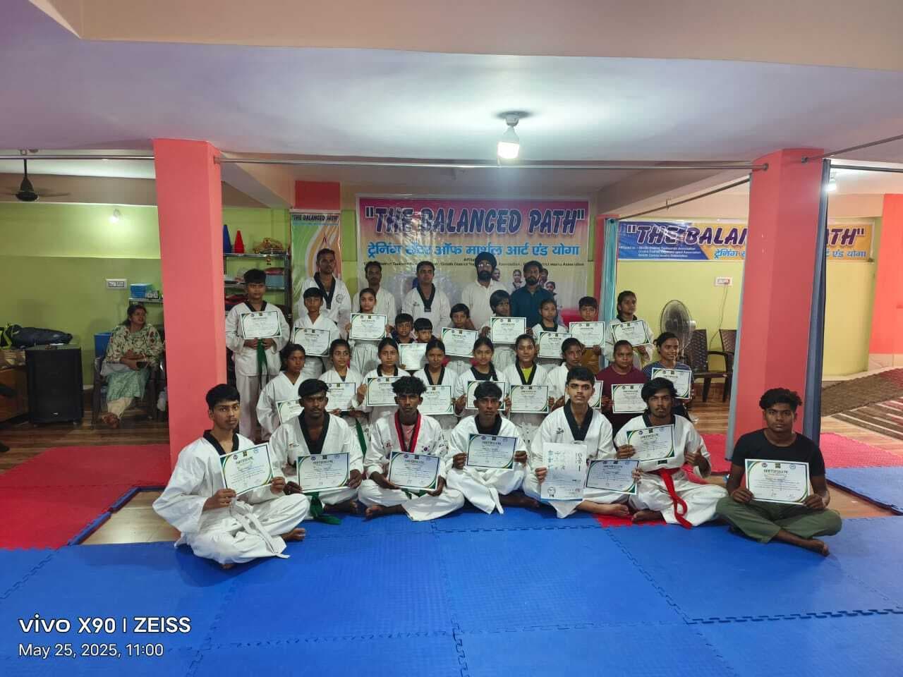 Giridh News :लड़कियों को दिये गये आत्मरक्षा के टिप्स