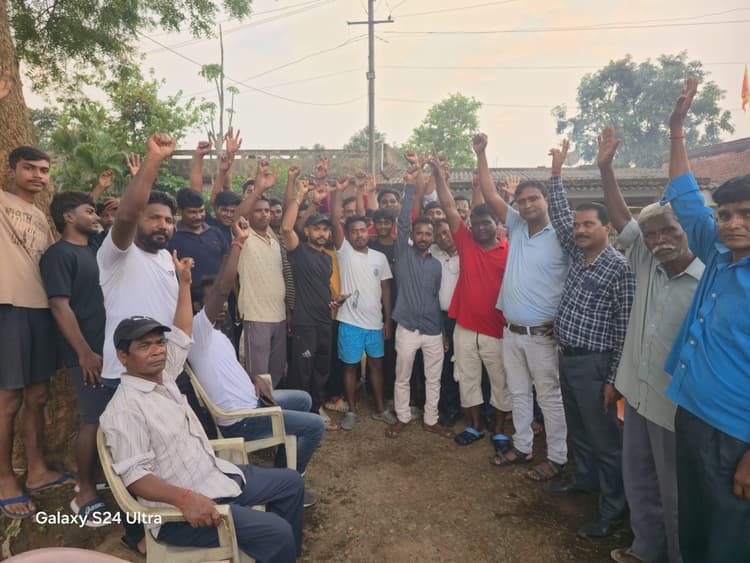 Bokaro News : कंपनी पर स्थानीय की उपेक्षा का आरोप