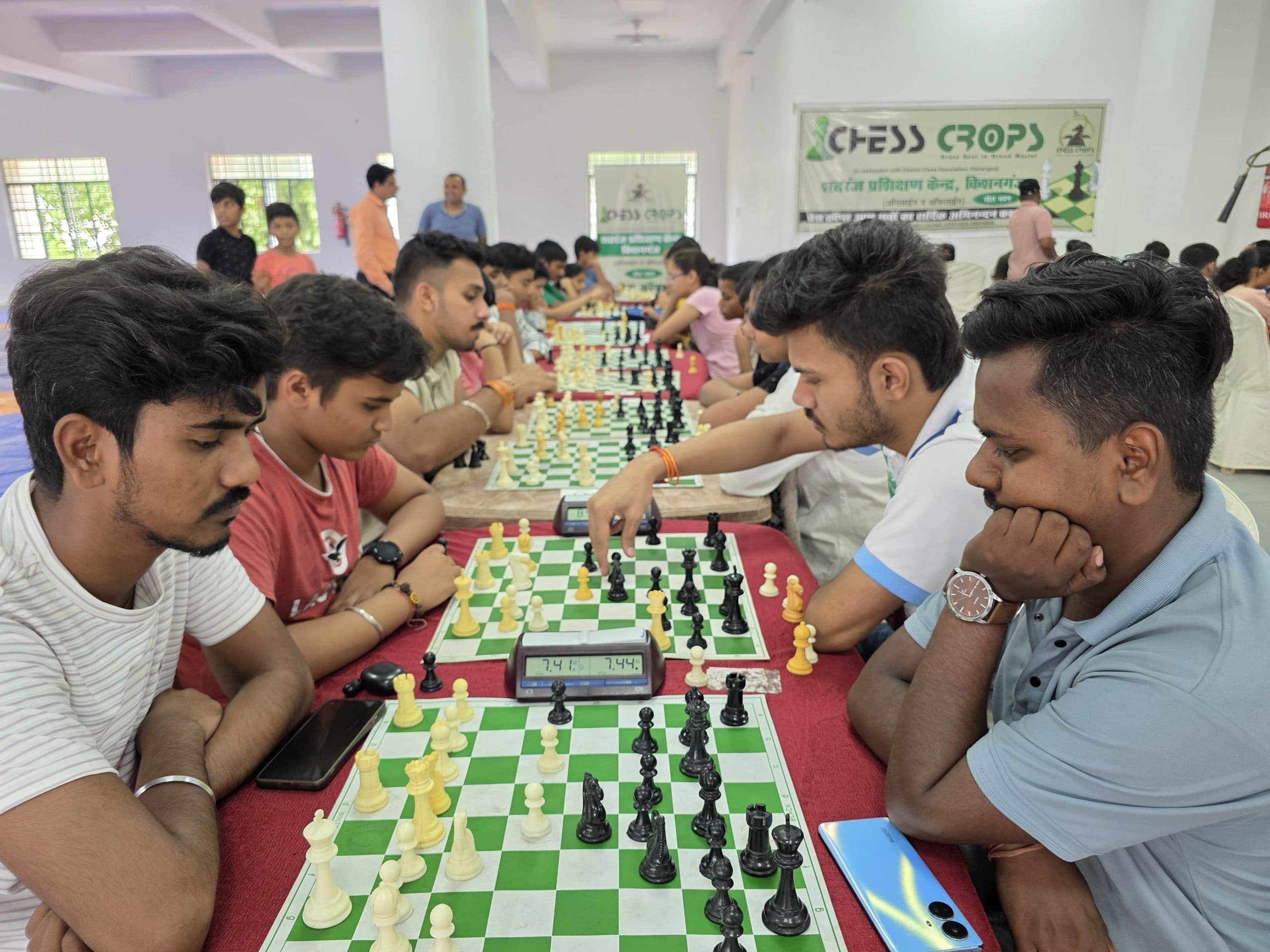 चेस क्रॉप्स इनामी शतरंज प्रतियोगिता के विजेता बने मुकेश