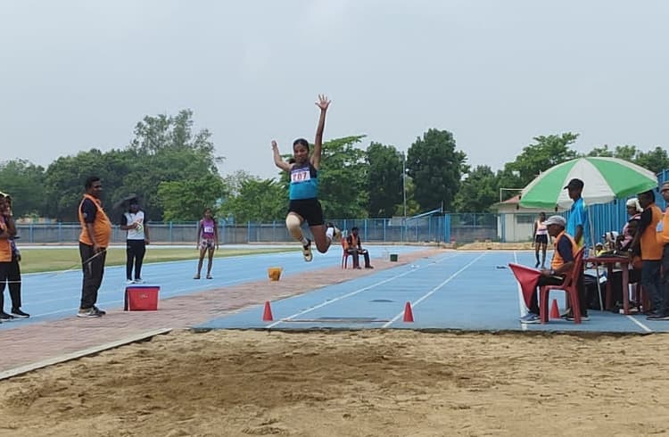 Bokaro News : चंदनकियारी स्टेडियम में राज्य स्तरीय एथलेटिक्स चैंपियनशिप शुरू