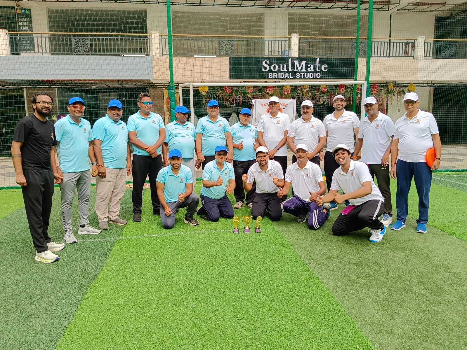 Jamshedpur News : मॉर्निंग वॉकिंग ग्रुप ने सोनारी में खेली क्रिकेट, दोनों टीमें बनीं विजेता