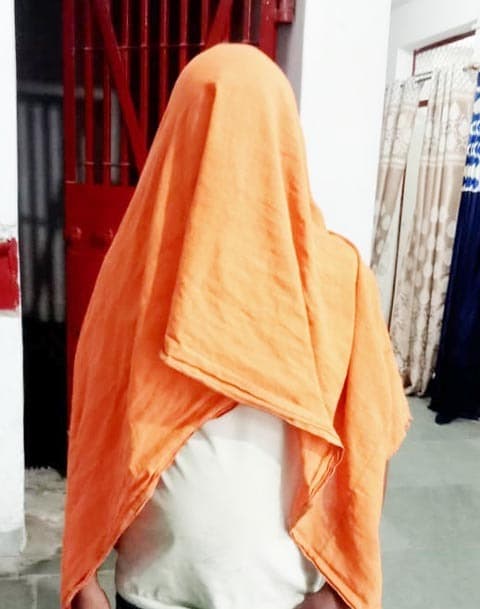 थाना में आगजनी करने का फरार आरोपी गिरफ्तार