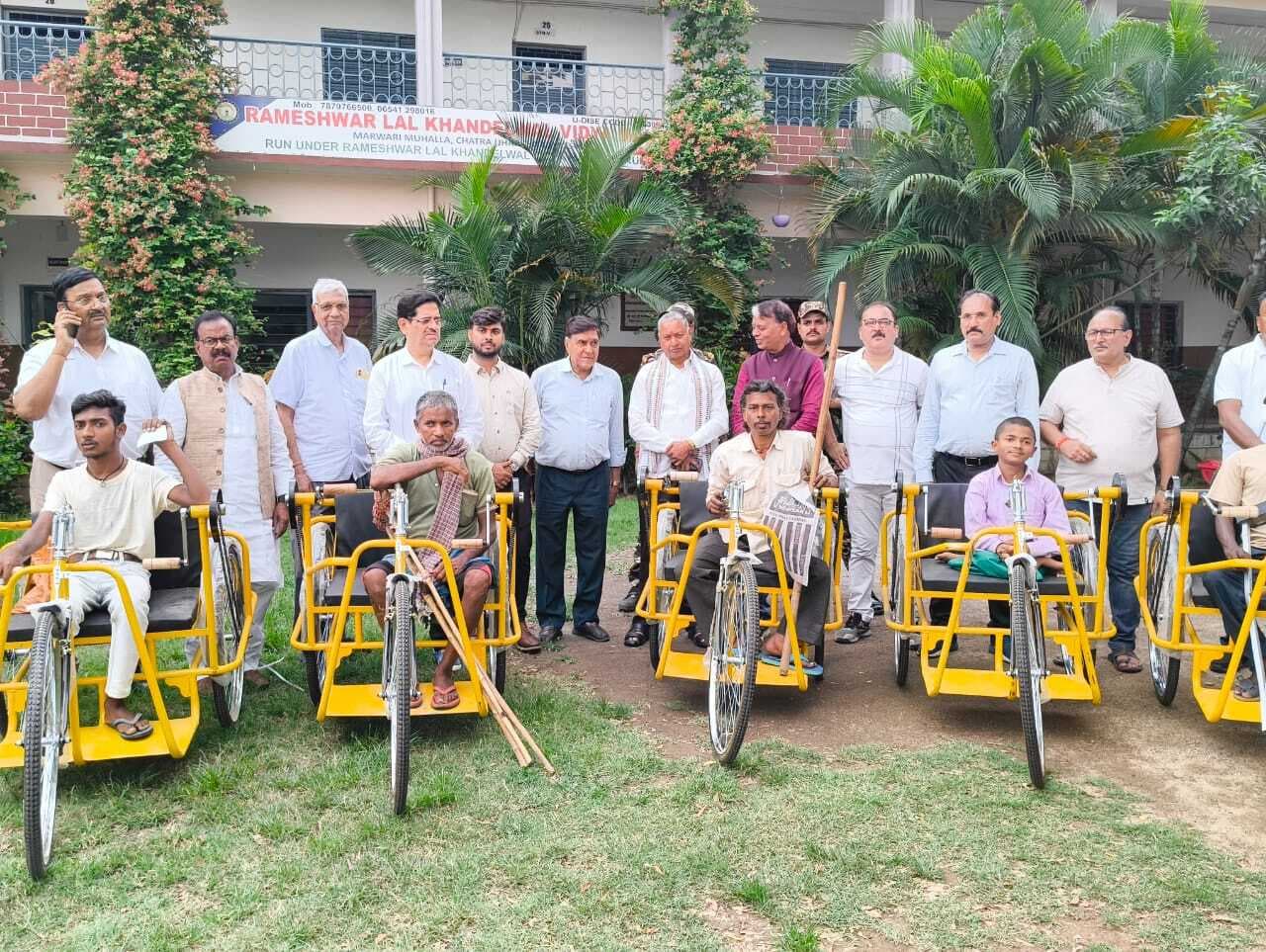 कृत्रिम अंग प्रत्यारोपण एवं उपकरण वितरण शिविर का समापन