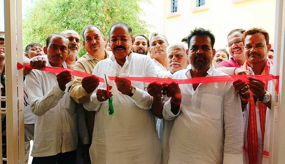 प्लस टू उच्च विद्यालय के भवन का उद्घाटन