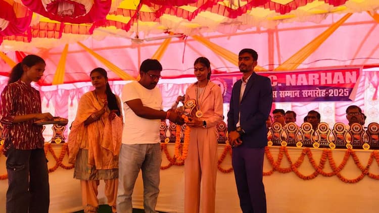 Samastipur News:बिहार पुलिस में चयनित युवाओं को किया सम्मानित
