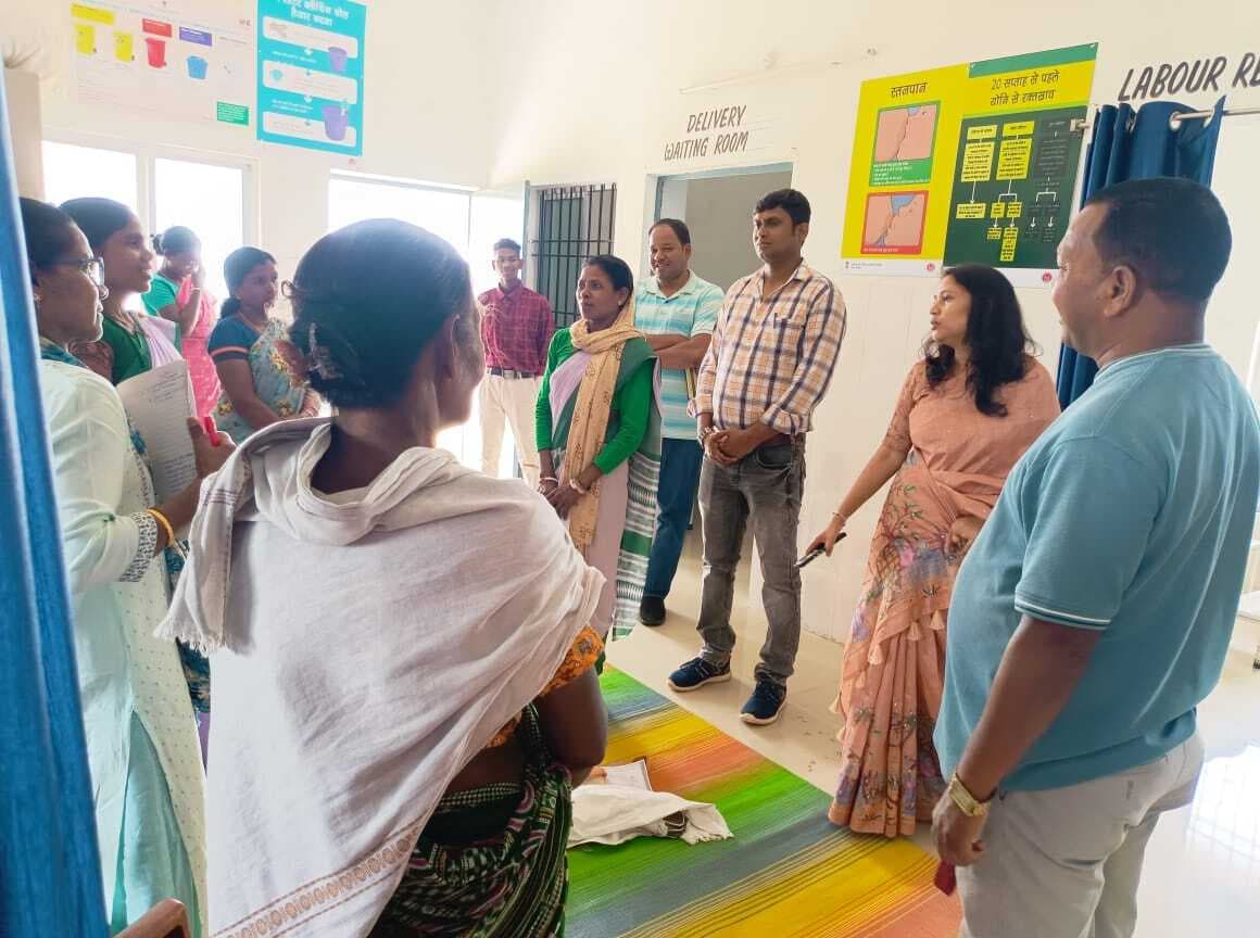 सीएचसी में 24 घंटे डॉक्टर की उपस्थिति सुनिश्चित करें