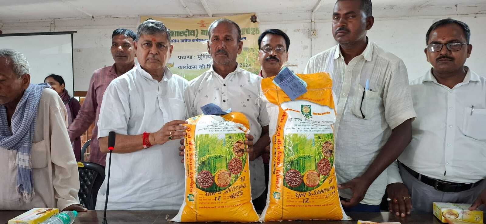 कम खर्च में ज्यादा उपज के मंत्र को अपनाएं हर किसान : विजय खेमका