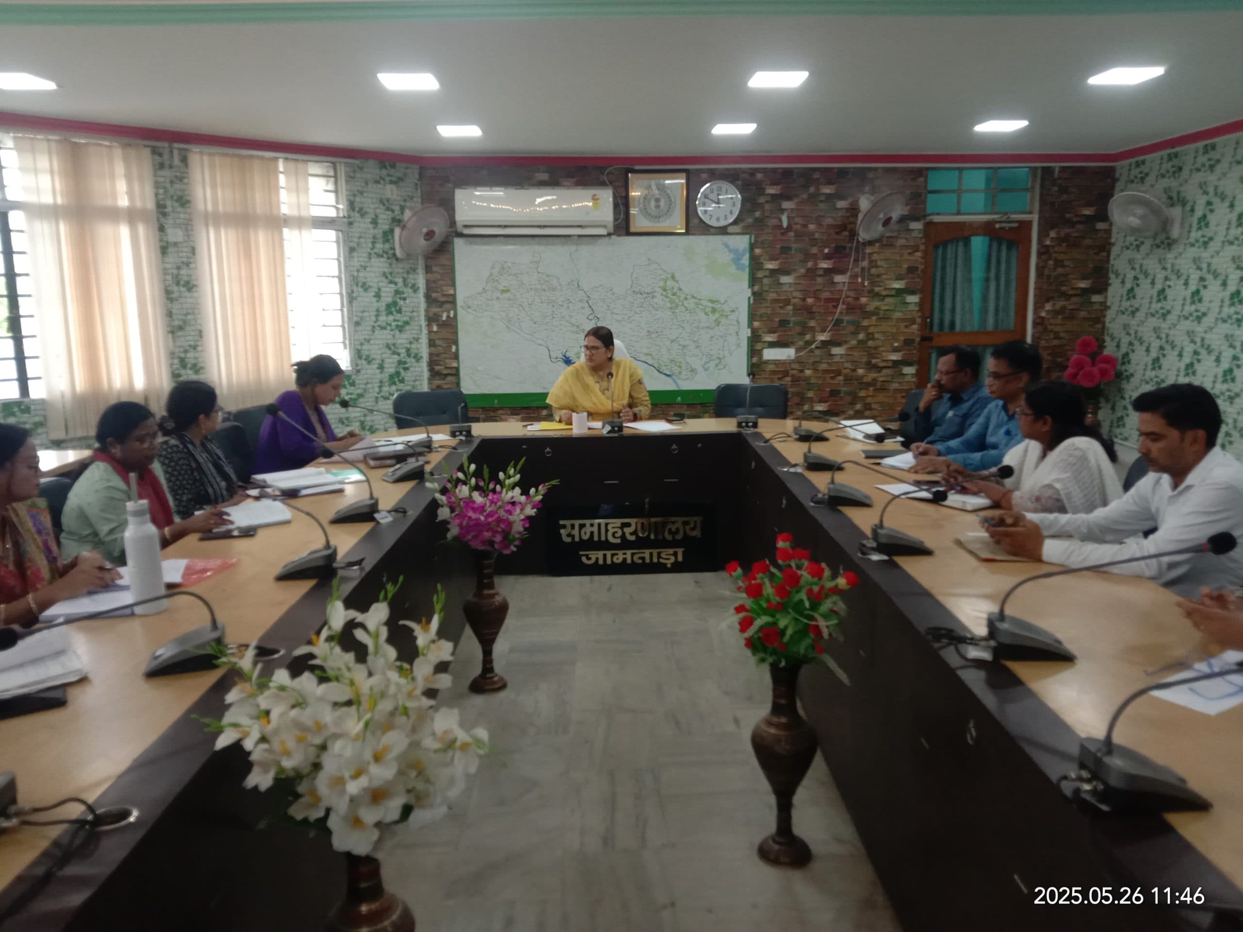 आंगनबाड़ी केंद्रों में बिजली व पानी करें बहाल : डीसी