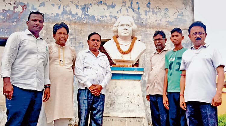 जामुड़िया में विद्रोही कवि नजरुल को कांग्रेस का नमन