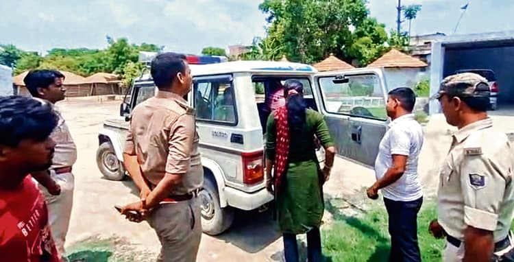Gopalganj News : अपने पति की हत्या करने वाली महिला को प्रेमी के साथ पुलिस ने भेजा जेल