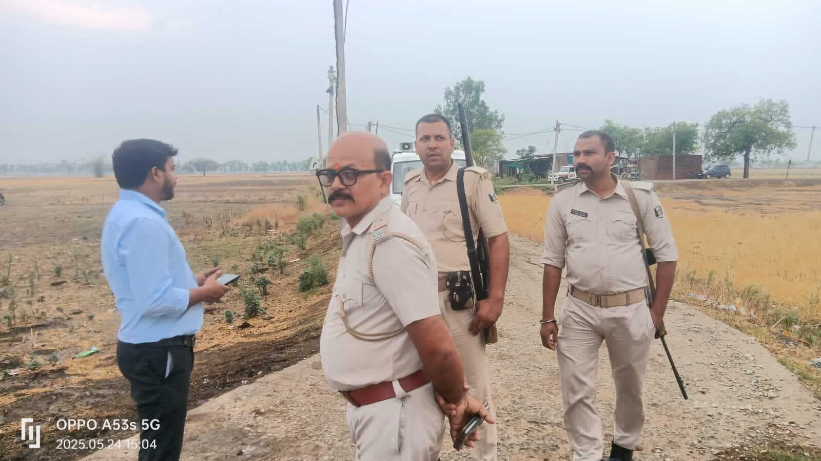 सीओ ने जमीन की मापी कर शुरू कराया नाली निर्माण