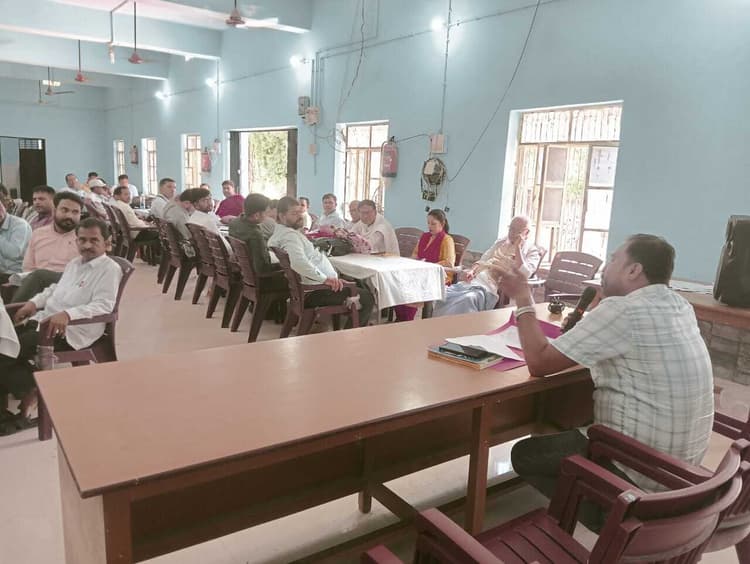 Samastipur News:गर्मी की छुट्टी में छात्र रचेंगे साहित्य, चलेंगी कूचियां