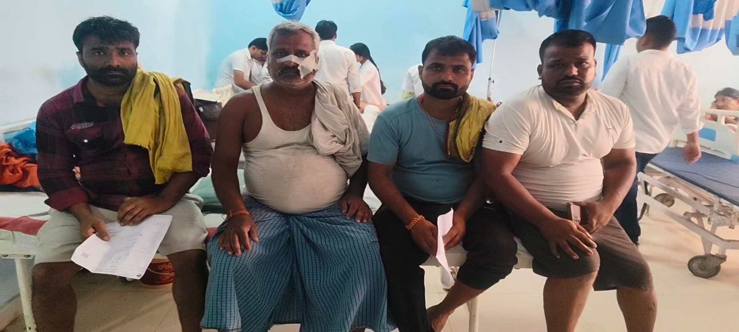 जमीन के विवाद में मारपीट, सगे भाई समेत चार जख्मी