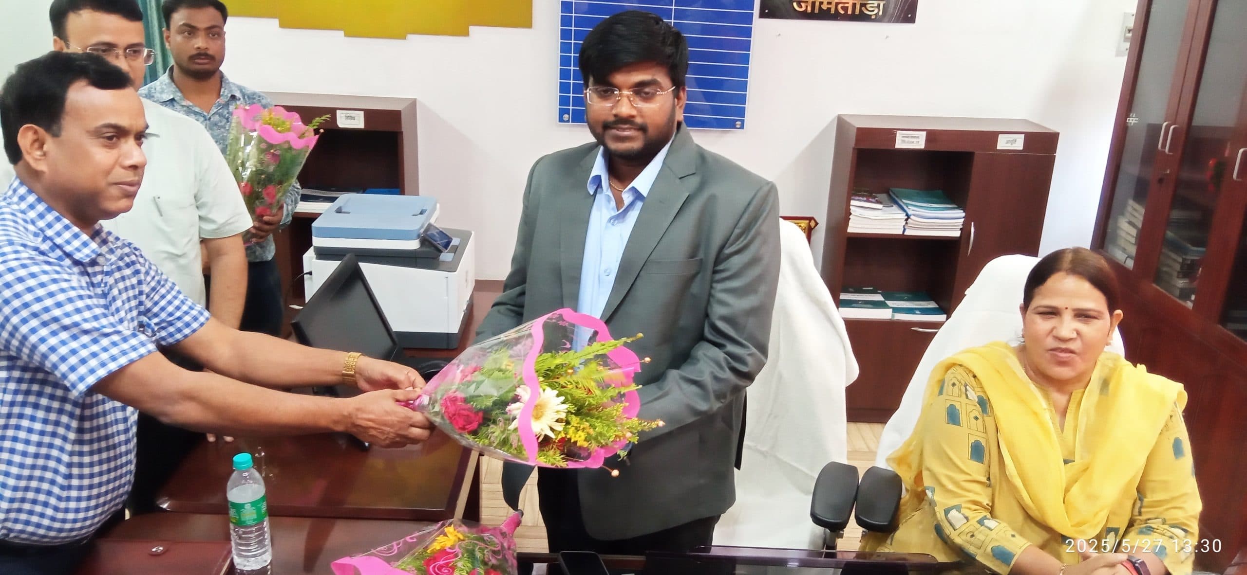 जिले के 26वें उपायुक्त रवि आनंद ने संभाला पदभार