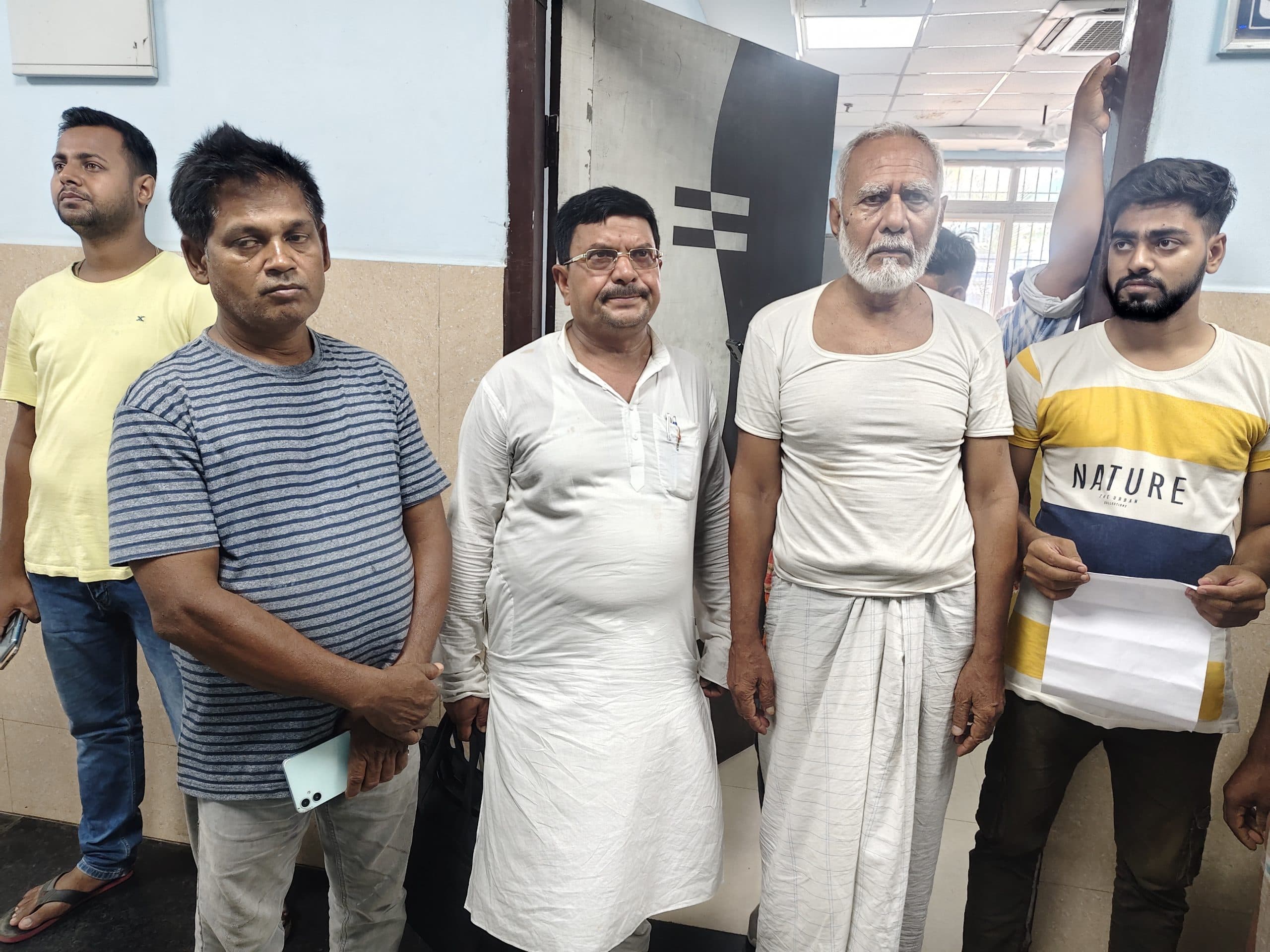 आम तोड़ने के विवाद में बिजली मिस्त्री की पीट-पीटकर हत्या