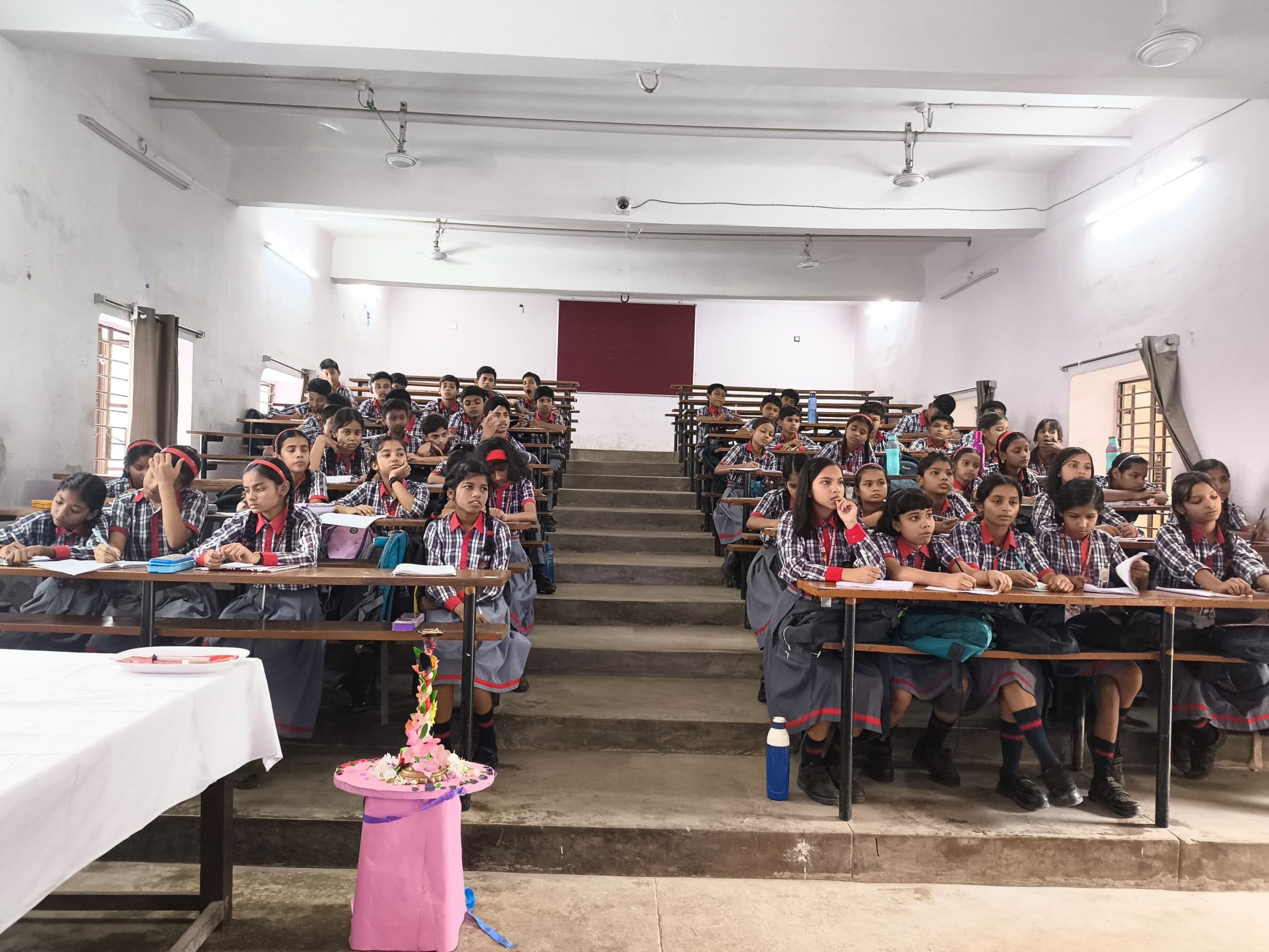 भाषायी कौशल के प्रति रुचि बढ़ाने के लिए बच्चों को किया प्रेरित