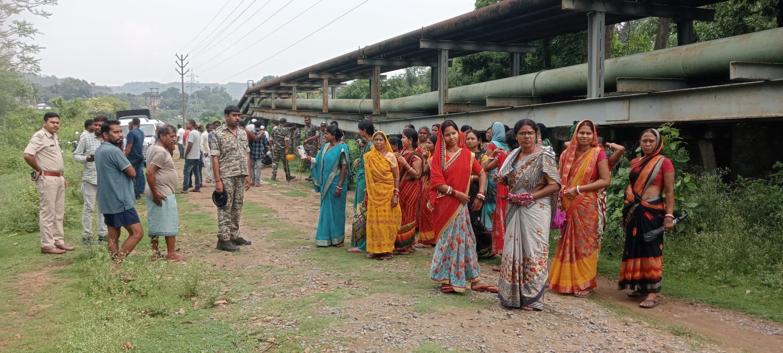 Bokaro News : विरोध के कारण नहीं की जा सकी पाइपलाइन की मरम्मत