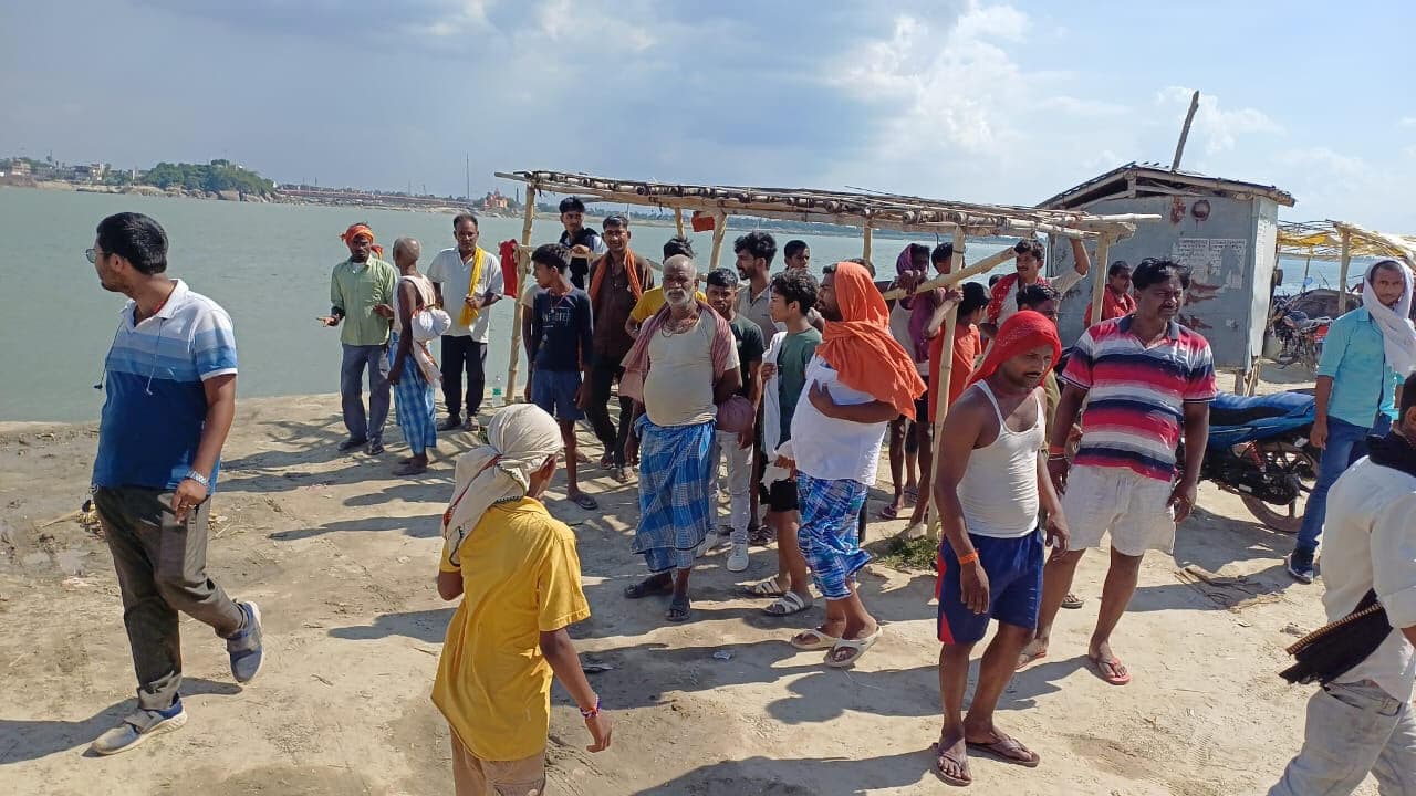 गंगा नदी में कूद कर महिला ने की आत्महत्या