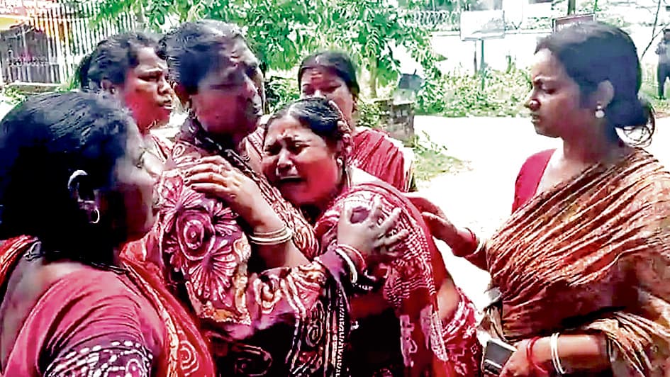 नदिया में दुकान के अंदर से प्रेमी-प्रेमिका का फंदे से लटका शव बरामद