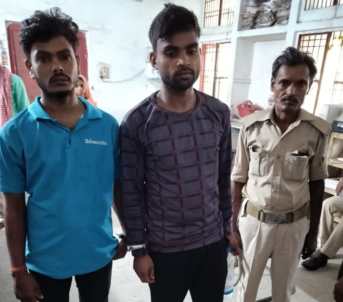 kaimur News : इंस्पेक्टर कार्यालय के कर्मी से भभुआ जाने के दौरान ऑटो में मारपीट, चार दांत टूट