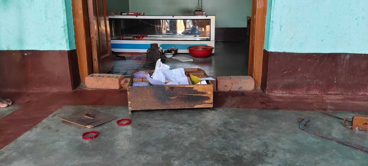 Giridih News :जेवर दुकान से साढ़े तीन लाख के जेवरात की चोरी