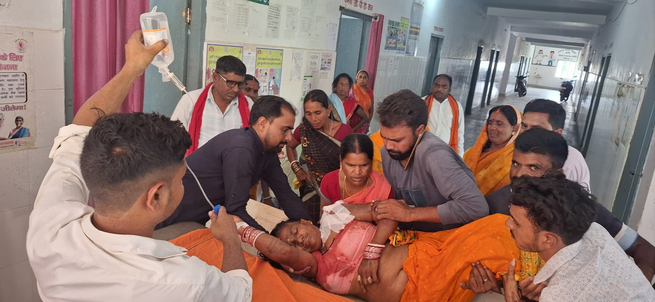 Giridih News :रास्ते में ट्रैक्टर खड़ा करने के विवाद, फरसा मार महिला को किया लहूलुहान