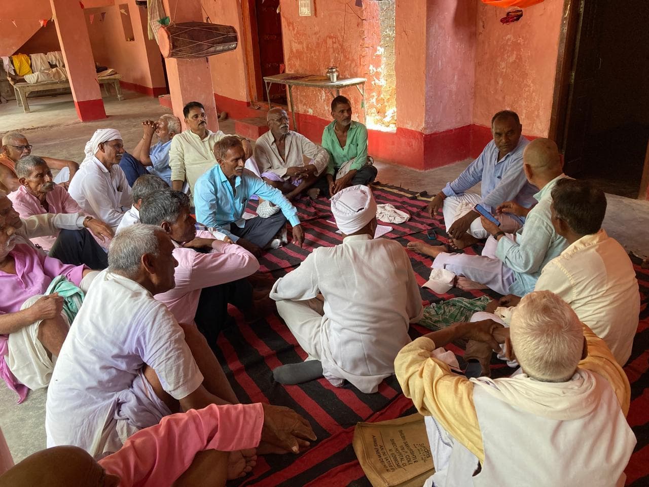 सिंचाई की समस्या को लेकर किसान मोर्चे ने की बैठक