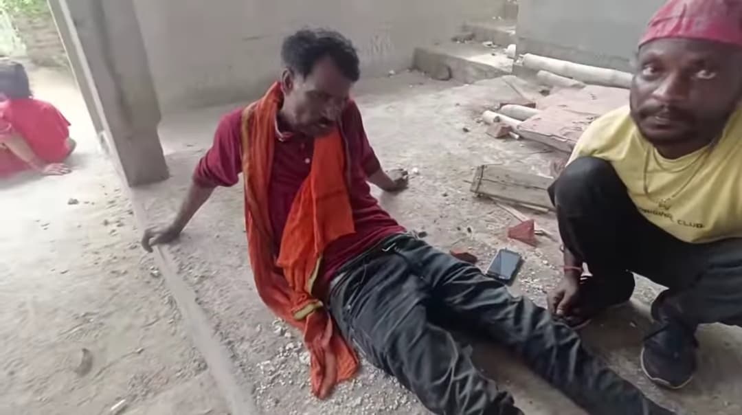 यात्री बस से निकला धुआं तो यात्रियों में मची अफरा- तफरी