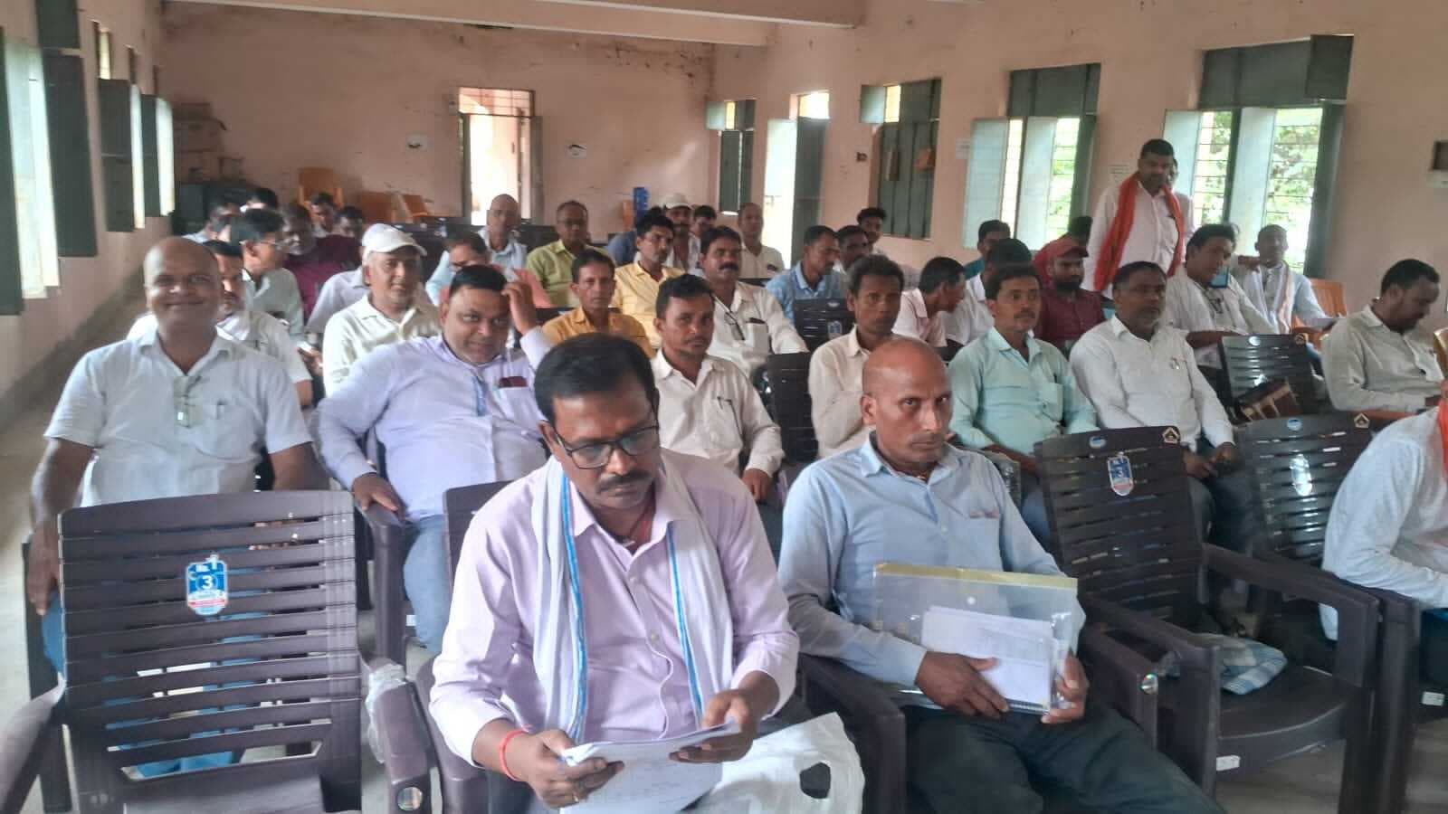 चुनाव संबंधित काम गंभीरता से करें बीएलओ