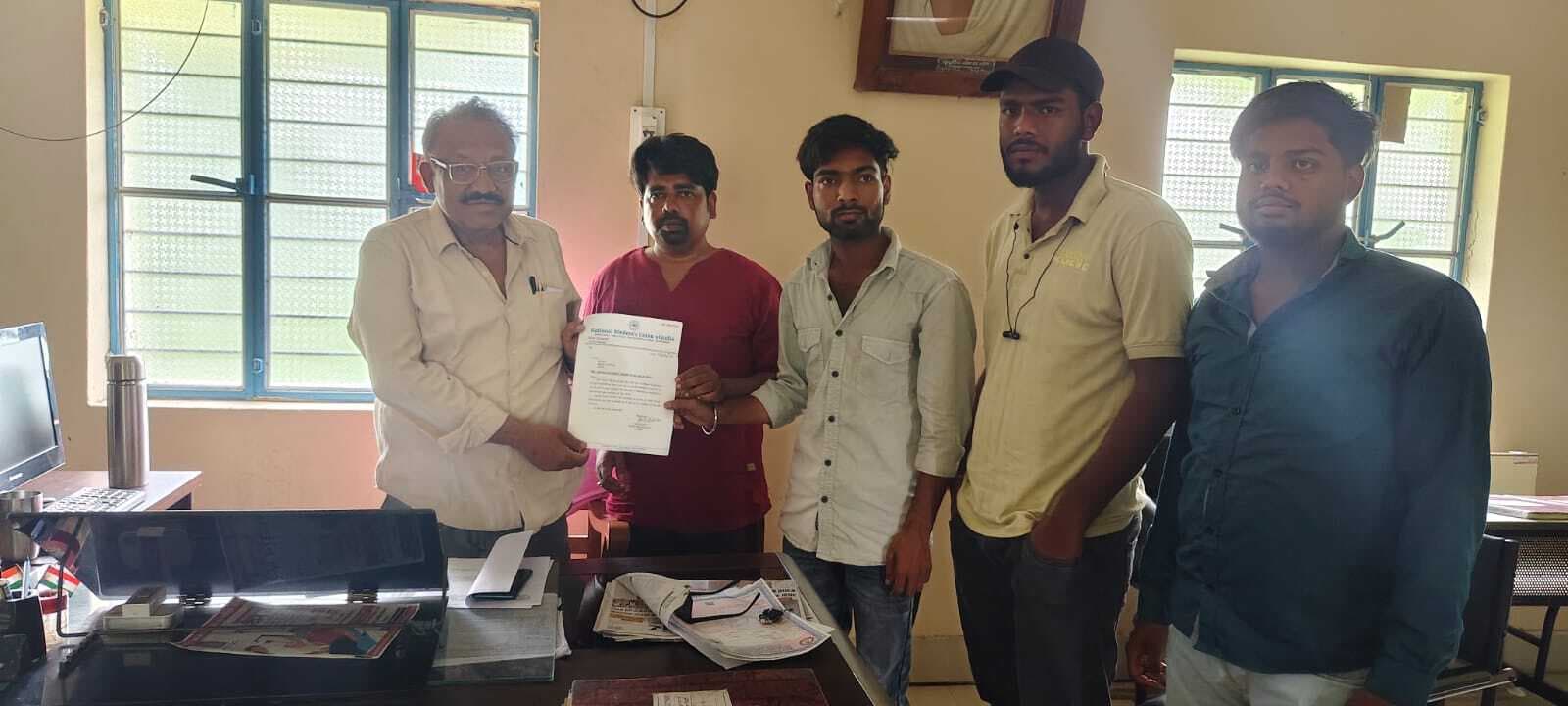 अतिक्रमणकारियों का अब महाविद्यालयों की भूमि पर हो रहा अतिक्रमण