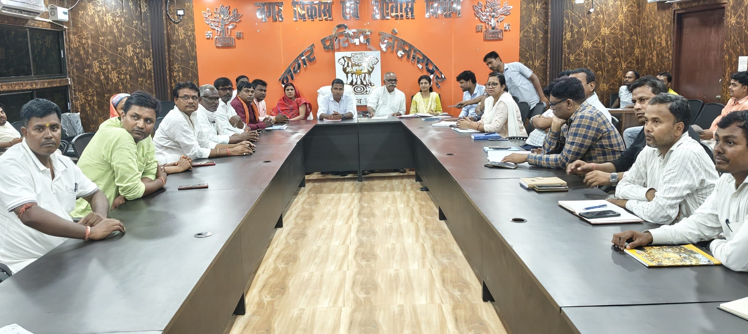 Madhubani News : प्रखंड स्तरीय बीस सूत्री की बैठक में सदस्य ने आवास योजना में अनियमितता का उठाया मुद्दा