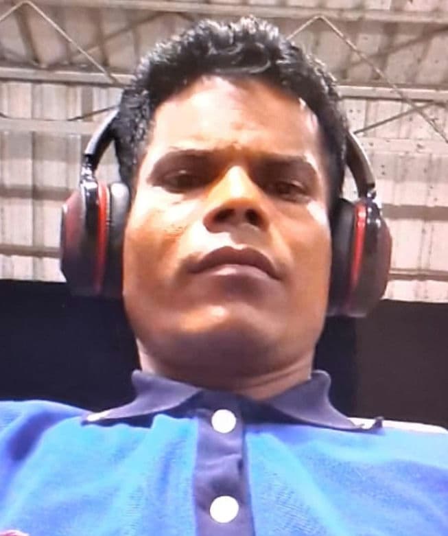 सड़क दुर्घटना में बाइक सवार की मौत, दूसरा घायल