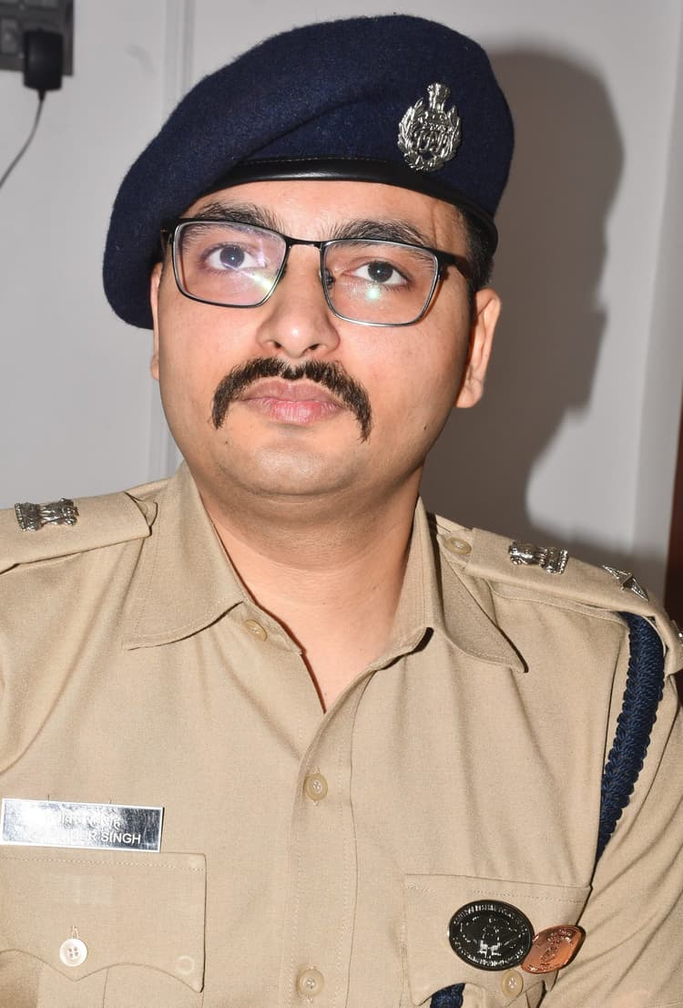 Bokaro News : जन सहयोग से बोकारो पुलिस को बेस्ट पुलिसिंग की कतार में लायेंगे : एसपी