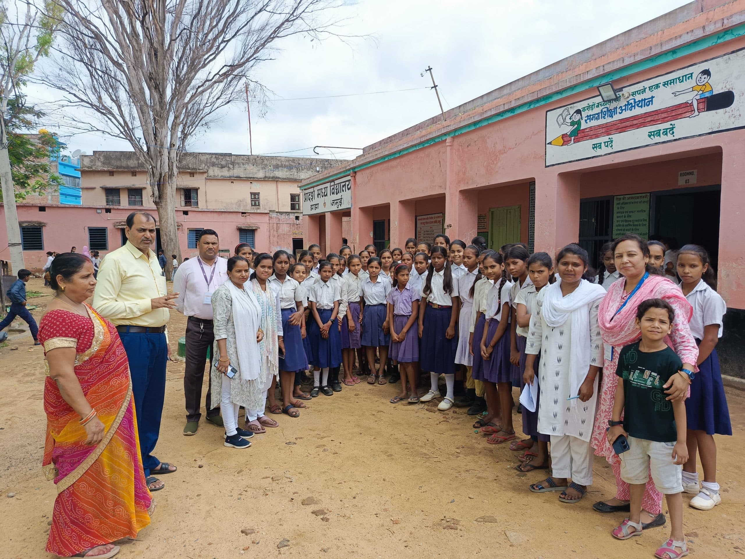 सर्वाइकल कैंसर से बचाव को लेकर 104 बच्चियों ने लगवाया टीका