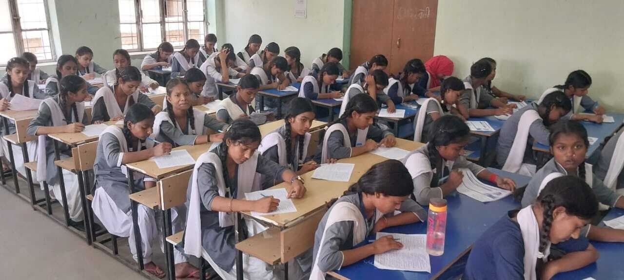 क्विज प्रतियोगिता में 725 छात्र-छात्राएं शामिल