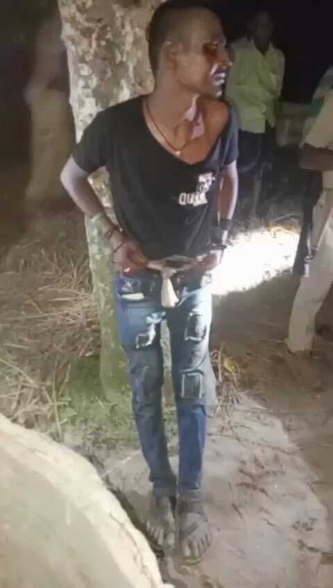 प्रेमिका से मिलने पहुंचे युवक को पेड़ से बांधकर की गई बेरहमी से पिटाई