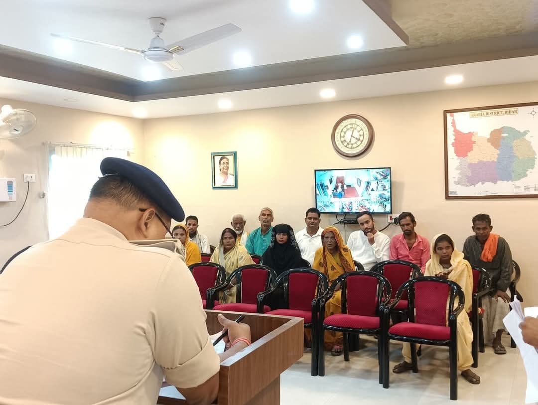 एसपी के जनता दरबार में 12 मामलों की सुनवाई