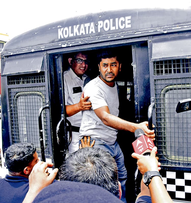 सात साल तक नौकरी करने के बाद दोबारा परीक्षा क्यों?