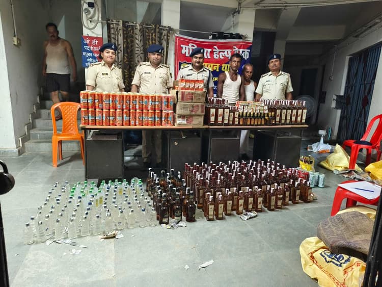 Motihari: 400 लीटर विदेशी शराब के साथ दो तस्कर गिरफ्तार