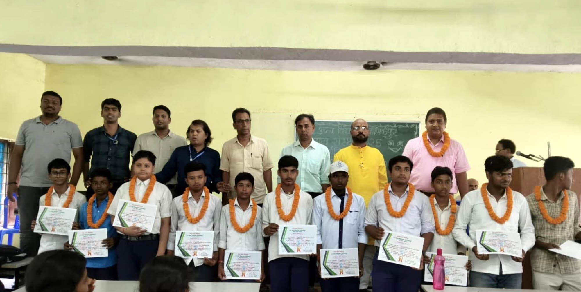 बाल संसद चुनाव में परनीत राज बने प्रधानमंत्री