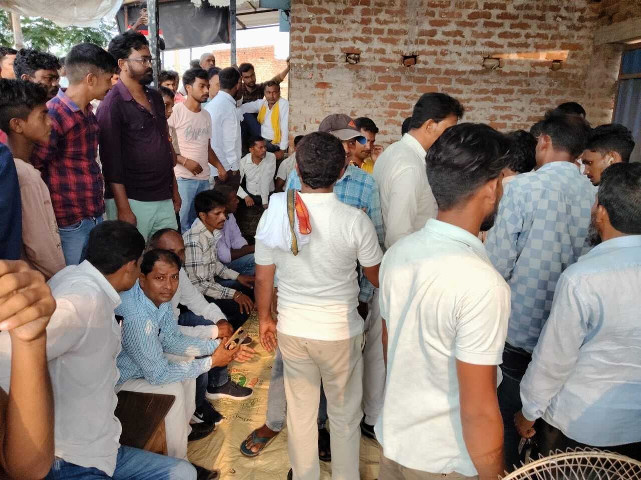 देवीपुर में हंगामे के साथ राजद प्रखंड अध्यक्ष का चुनाव हुआ स्थगित